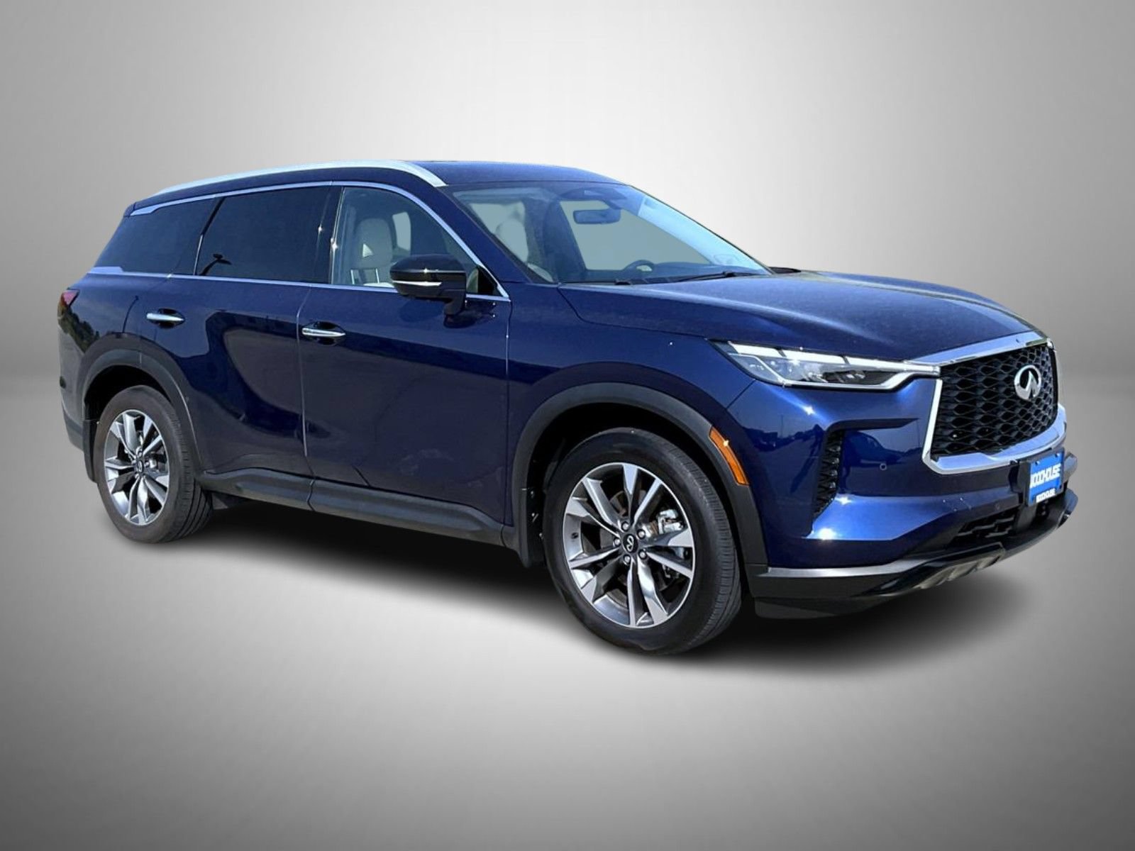 Used 2023 INFINITI QX60 Luxe w/ Vision Package AWD/4WD image 3