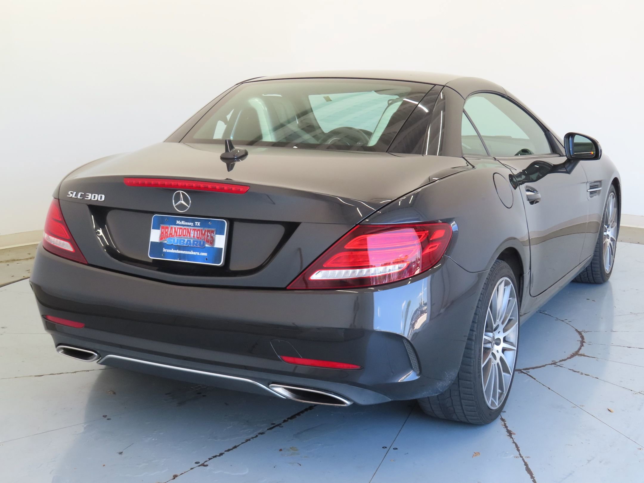 Used 2020 Mercedes-Benz SLC 300 w/ Premium Package image 3
