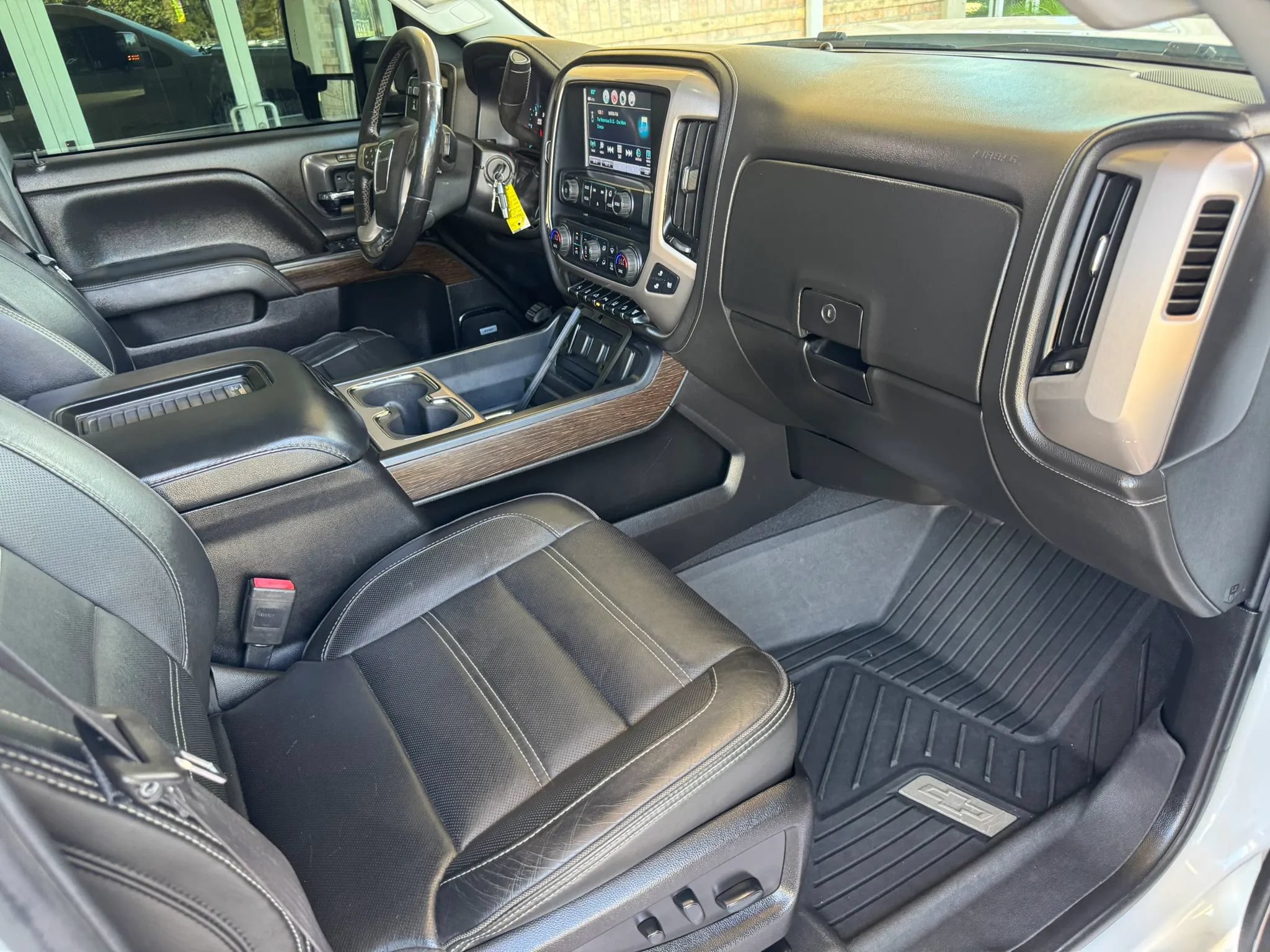 Used 2019 GMC Sierra 2500 Denali w/ Duramax Plus Package AWD/4WD image 29