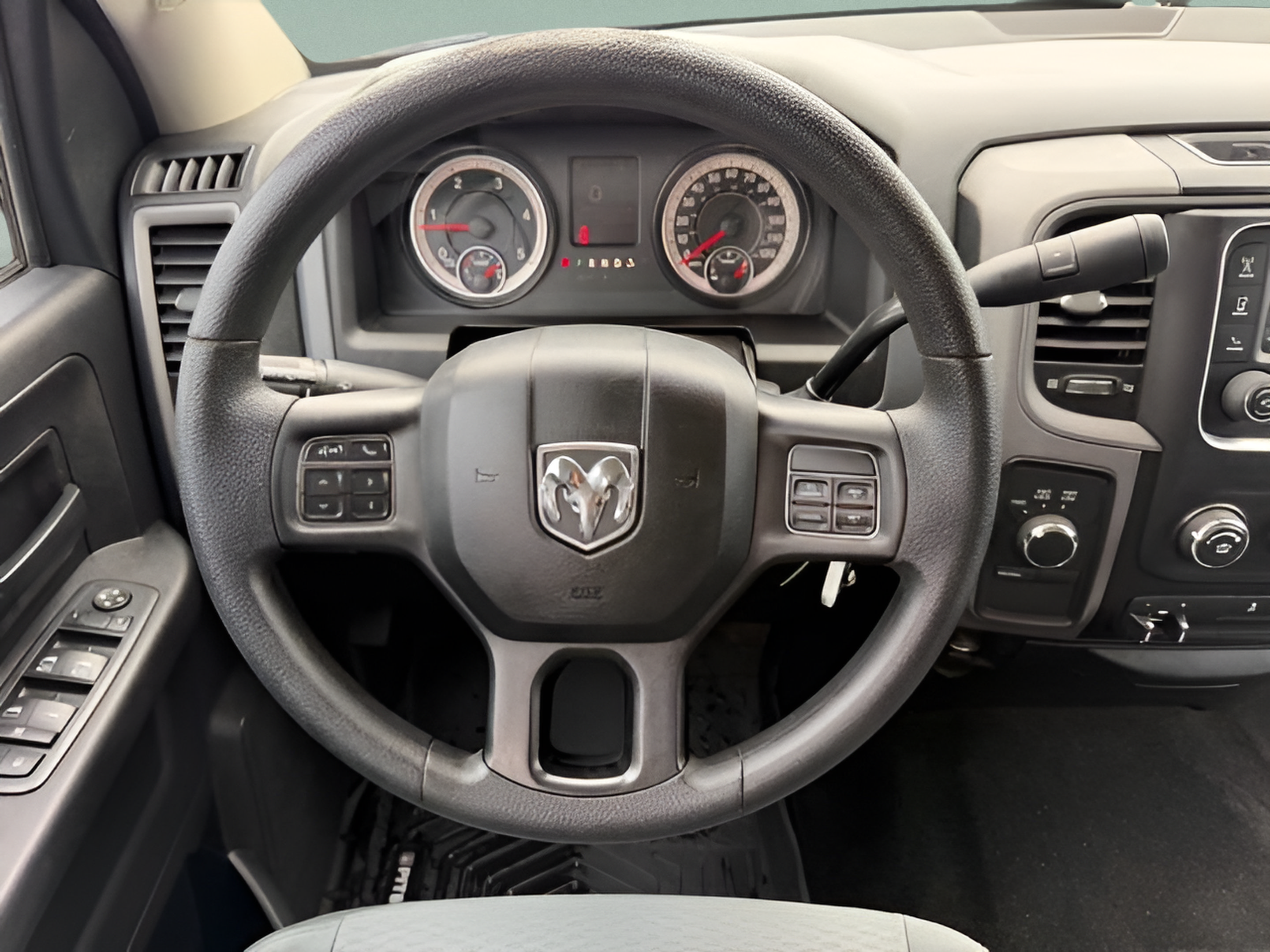 Used 2016 RAM 2500 Tradesman w/ Chrome Appearance Group AWD/4WD image 12