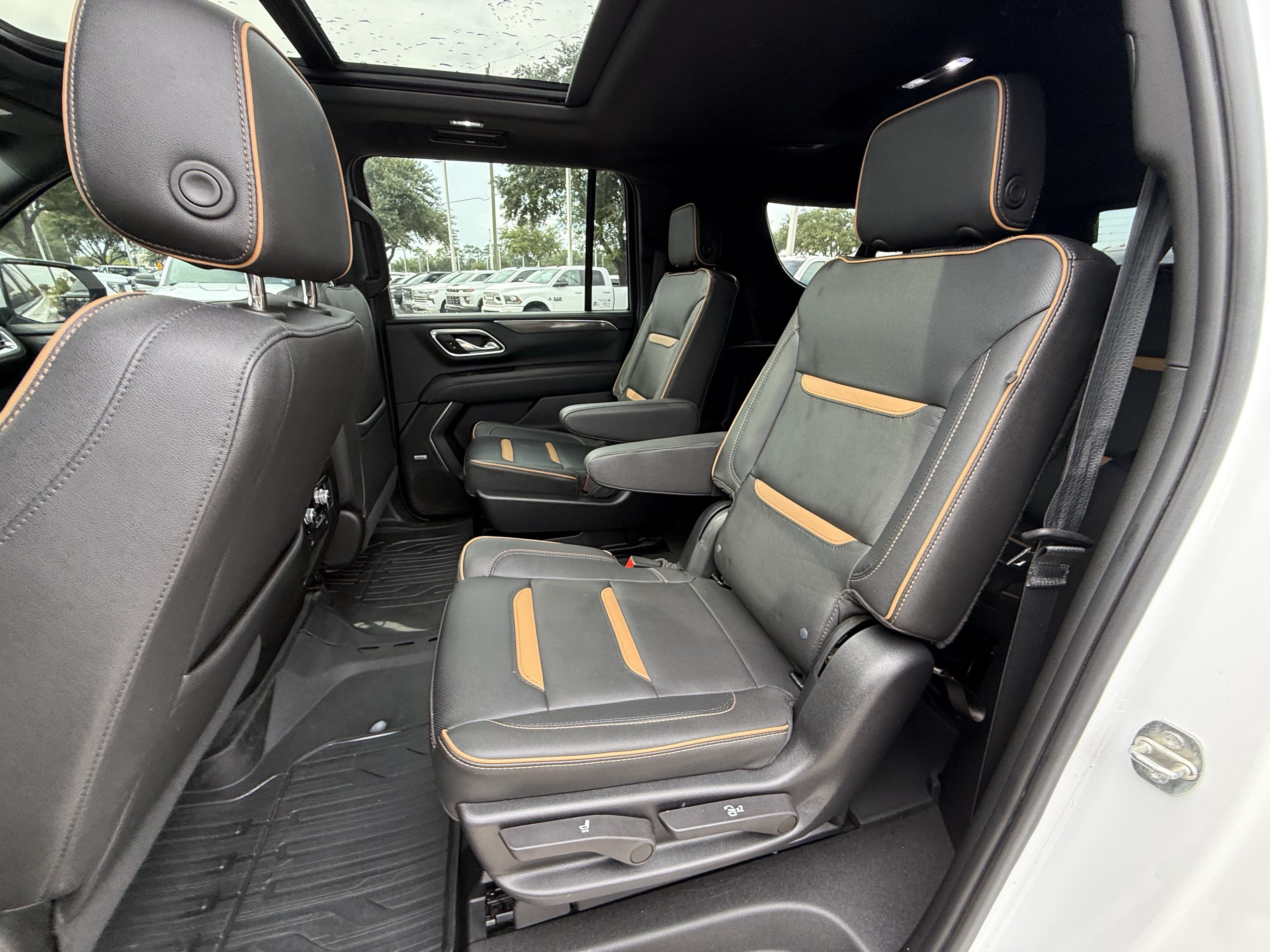 Used 2023 GMC Yukon XL AT4 w/ AT4 Premium Package AWD/4WD image 30