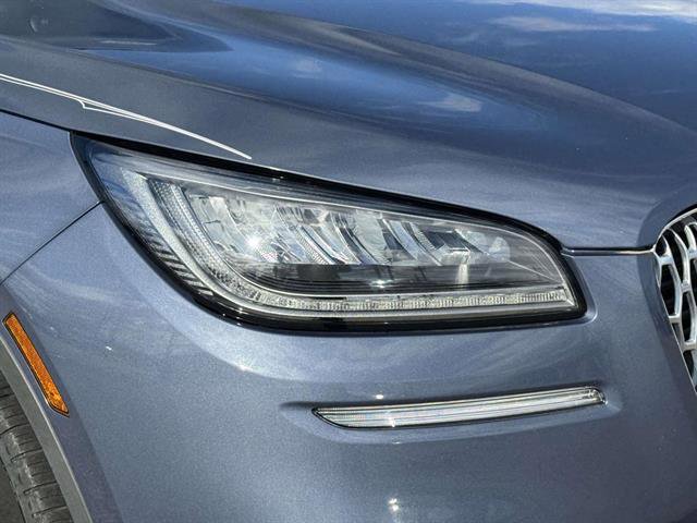 Used 2022 Lincoln Corsair AWD w/ Equipment Group 101A image 8