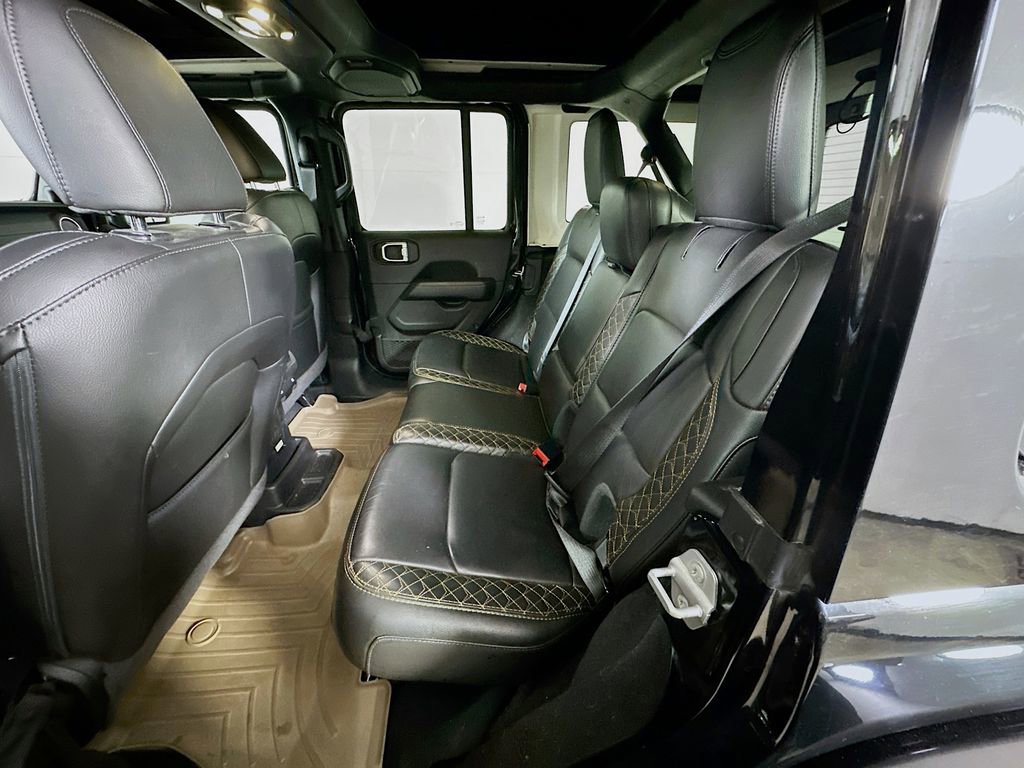 Used 2022 Jeep Wrangler Unlimited Sahara image 34