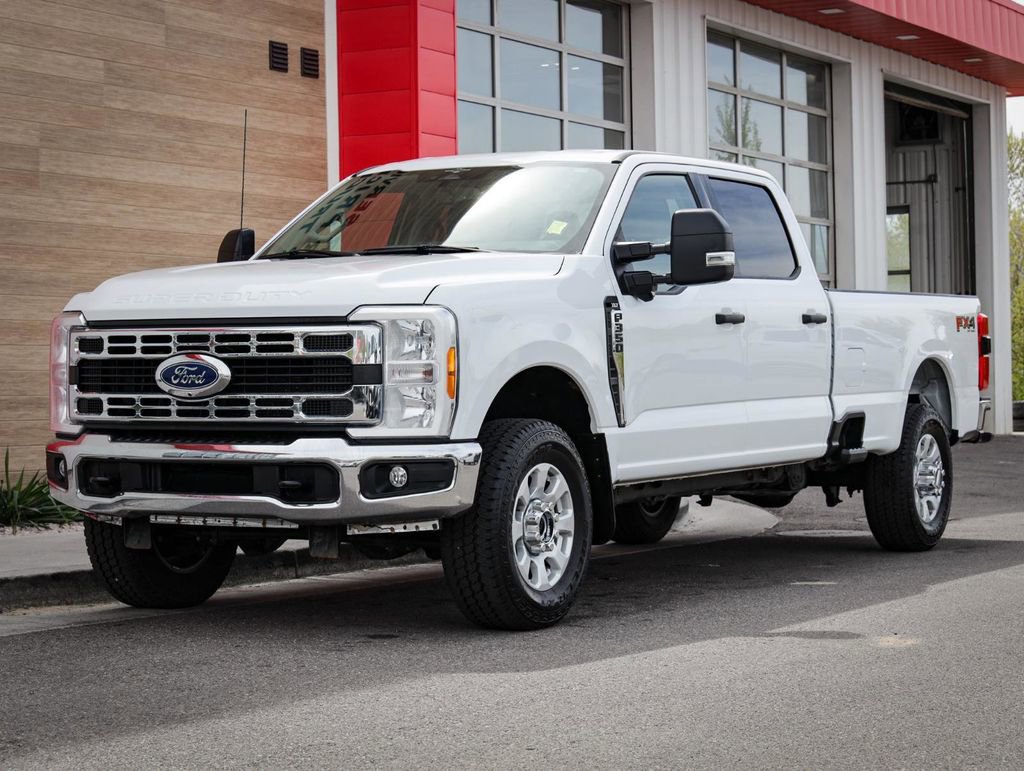 Used 2023 Ford F350 XLT w/ 360-Degree Camera Package AWD/4WD image 8