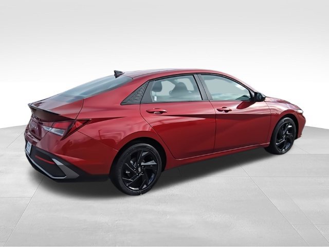Certified 2026 Hyundai Elantra Sport FWD image 8