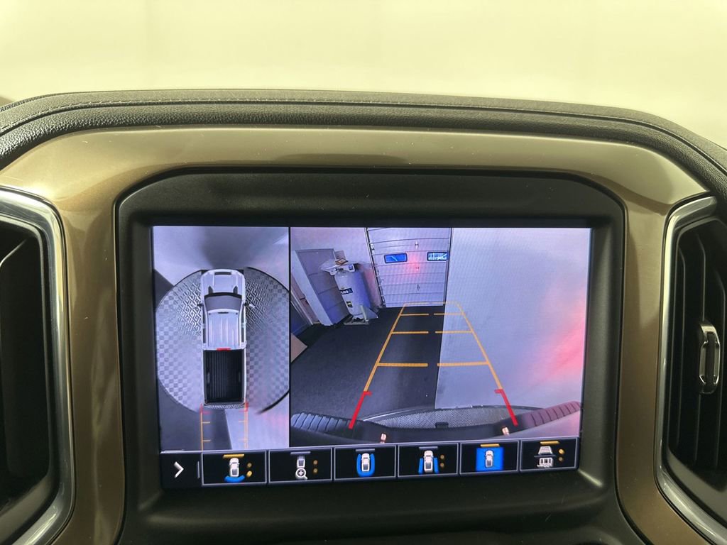 Used 2022 Chevrolet Silverado 3500 High Country w/ Z71 Off-Road Package image 19