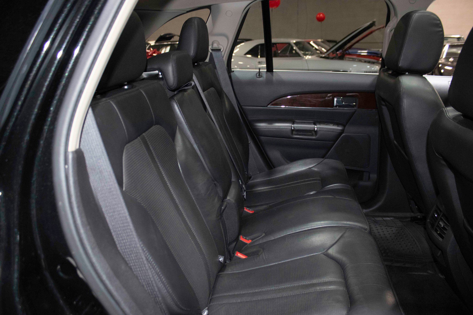 Used 2014 Lincoln MKX AWD w/ Olive Ash Wood Package image 29