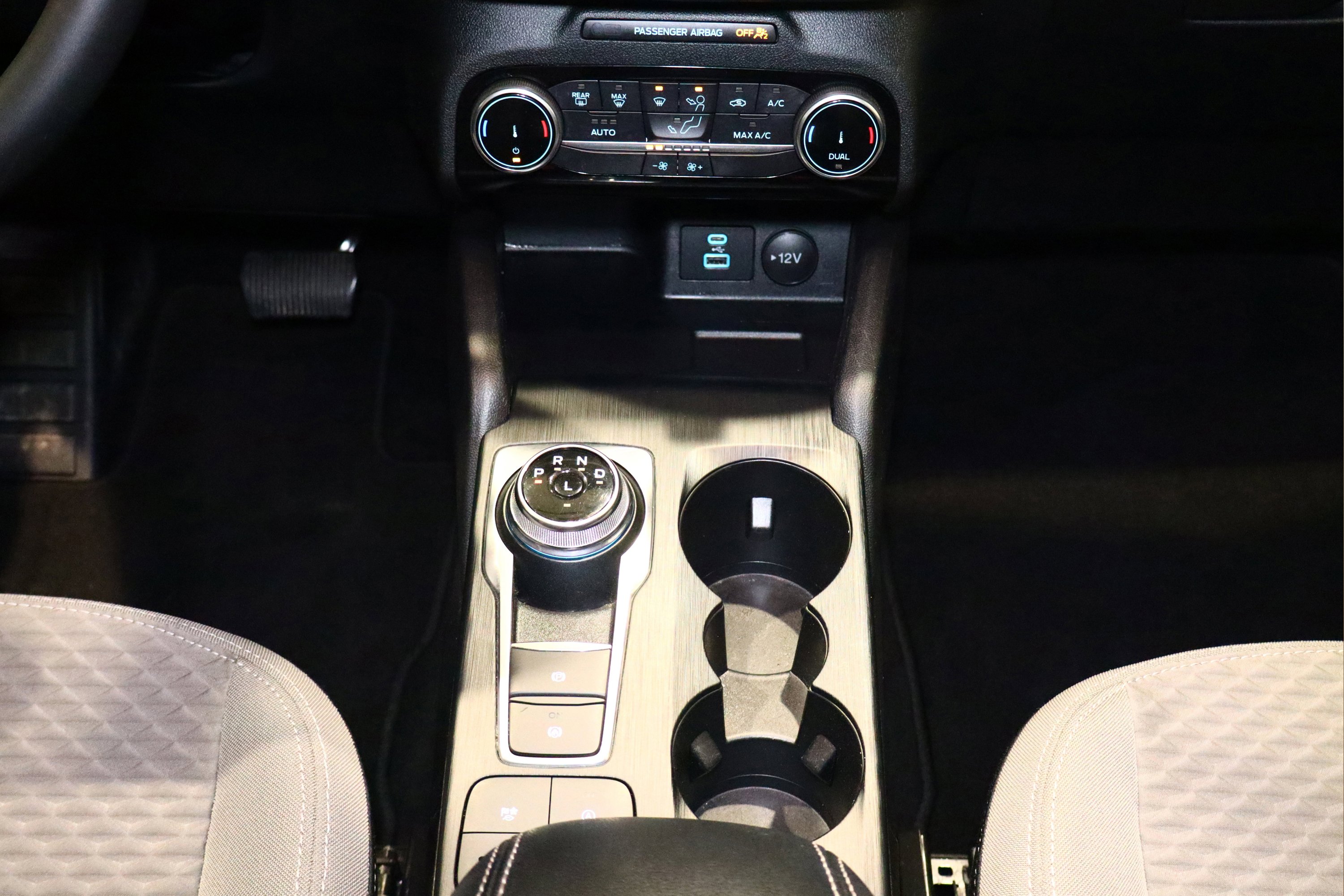 Used 2022 Ford Escape SE w/ Convenience Package image 28