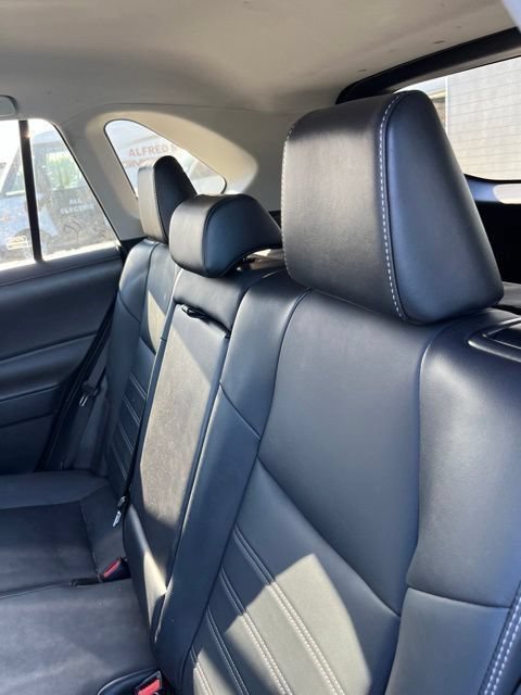 Used 2021 Toyota RAV4 XLE Premium AWD/4WD image 10