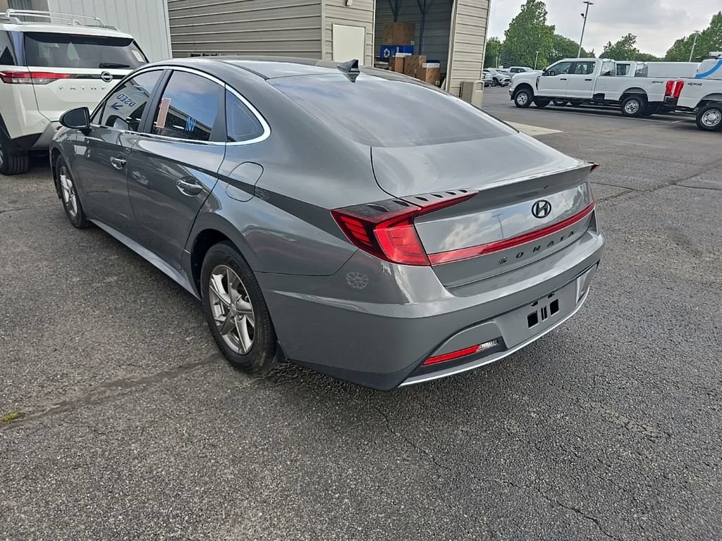 Used 2021 Hyundai Sonata SE FWD image 3