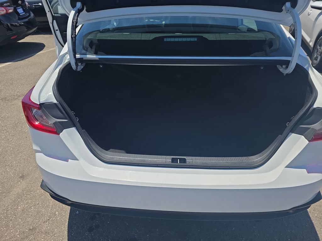 Used 2025 Toyota Camry SE FWD image 21