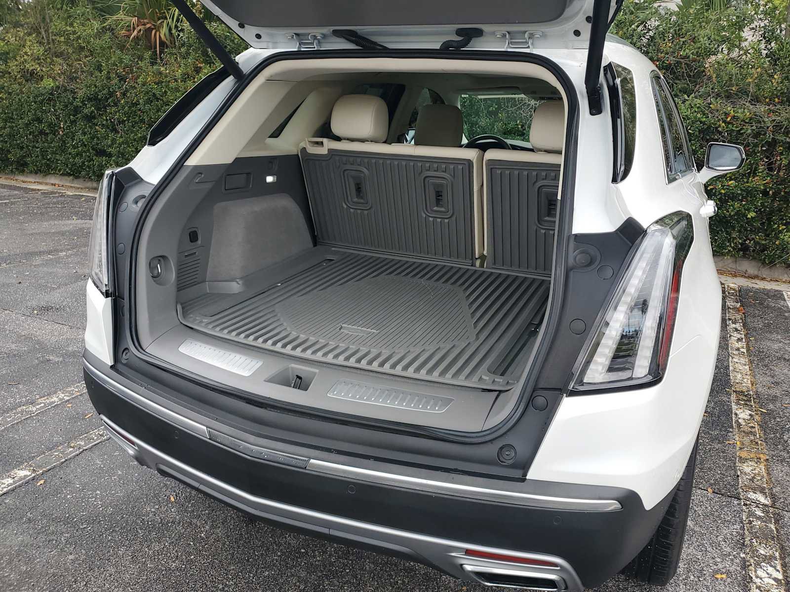 Used 2022 Cadillac XT5 Premium Luxury w/ Technology Package image 22