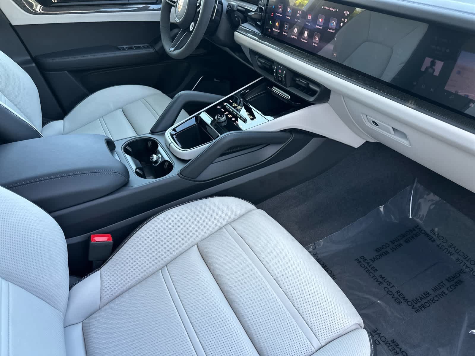 New 2026 Porsche Cayenne GTS AWD/4WD image 17