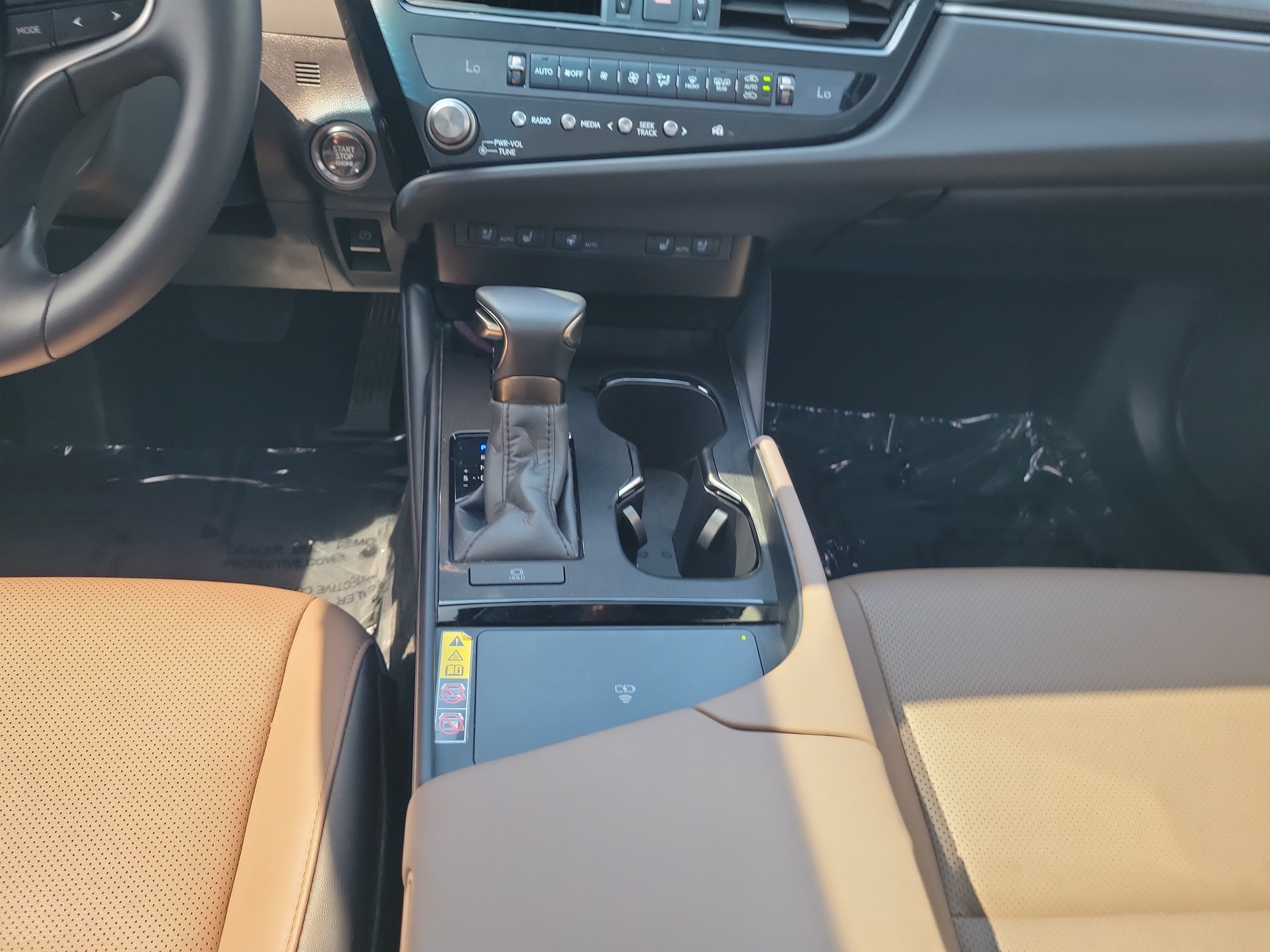 Certified 2025 Lexus ES 350 w/ Premium Package FWD image 18