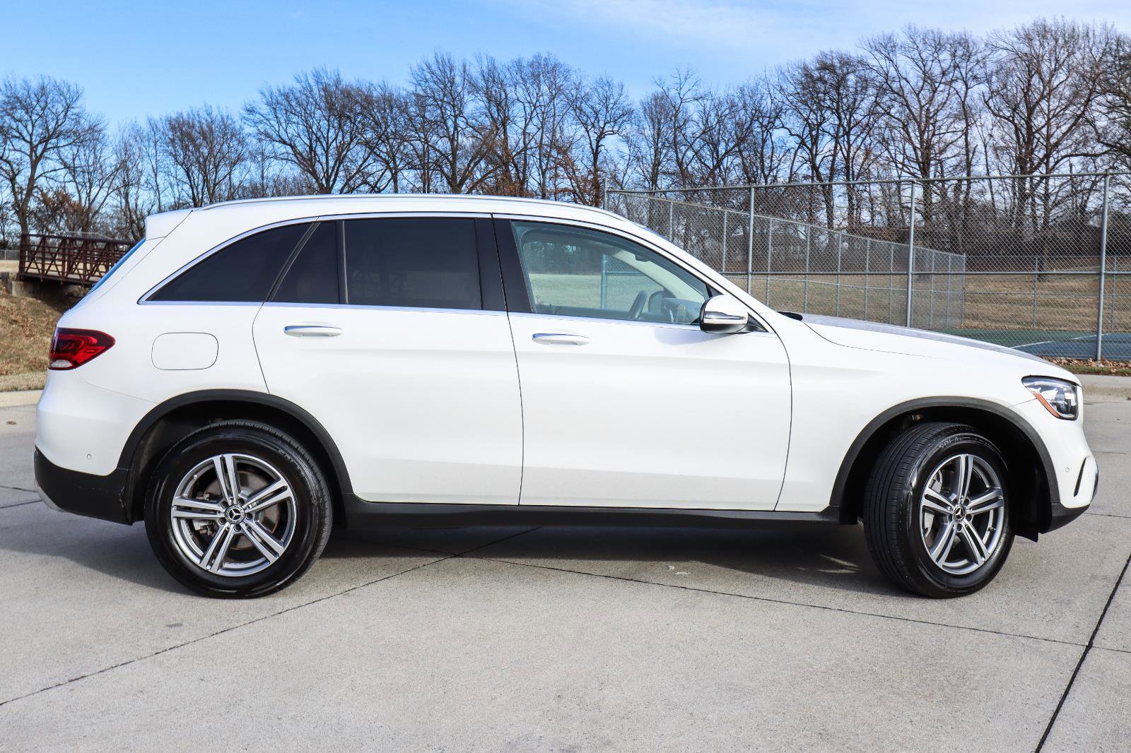Used 2021 Mercedes-Benz GLC 300 4MATIC image 5