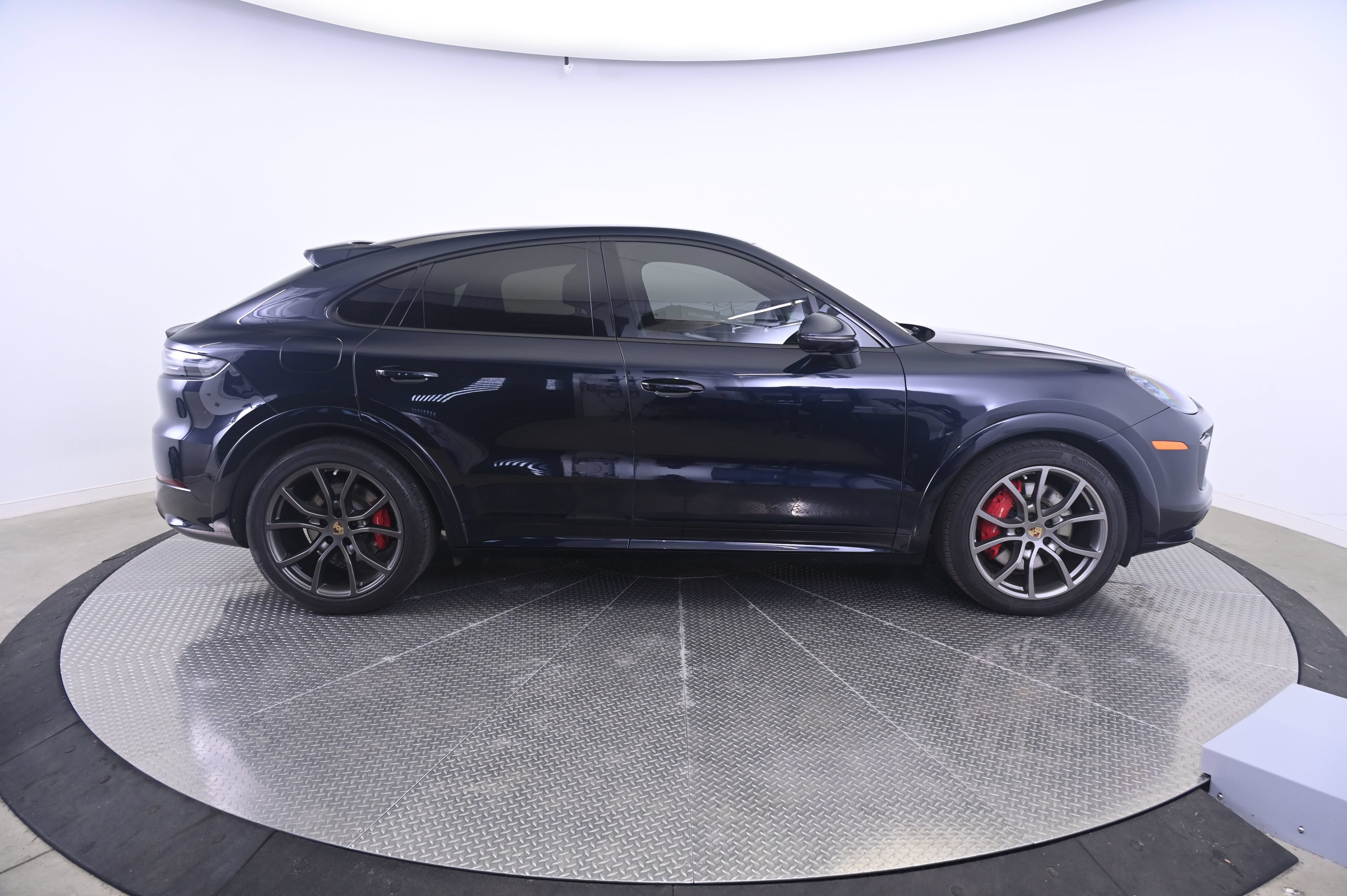 Certified 2023 Porsche Cayenne GTS AWD/4WD image 8