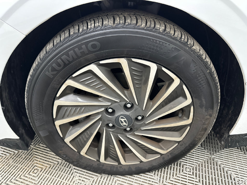 Certified 2025 Hyundai Sonata SEL FWD image 12