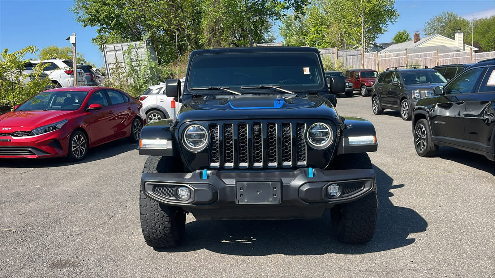 Used 2022 Jeep Wrangler Unlimited Rubicon 4xe w/ Cold Weather Group AWD/4WD image 2