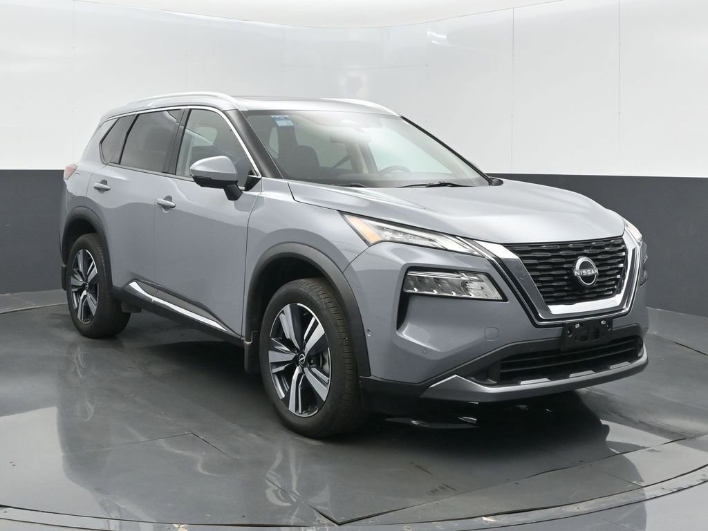 Used 2023 Nissan Rogue SL w/ SL Premium Package image 2