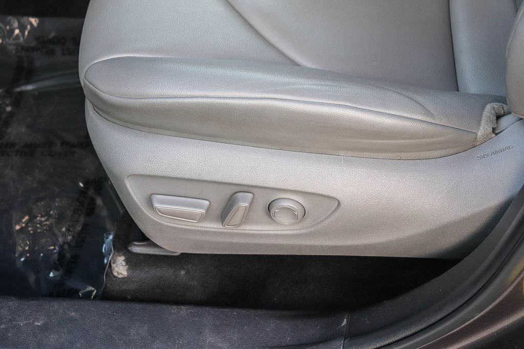 Used 2022 Toyota Highlander XLE FWD image 26