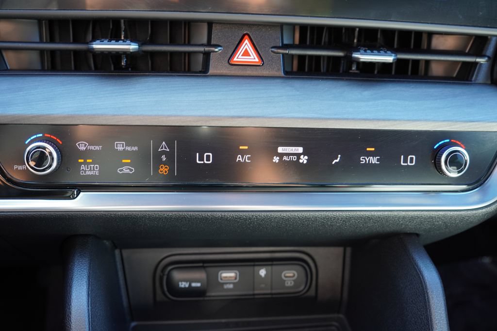Certified 2024 Kia Sportage X-Line w/ X-Line Premium Package AWD/4WD image 29