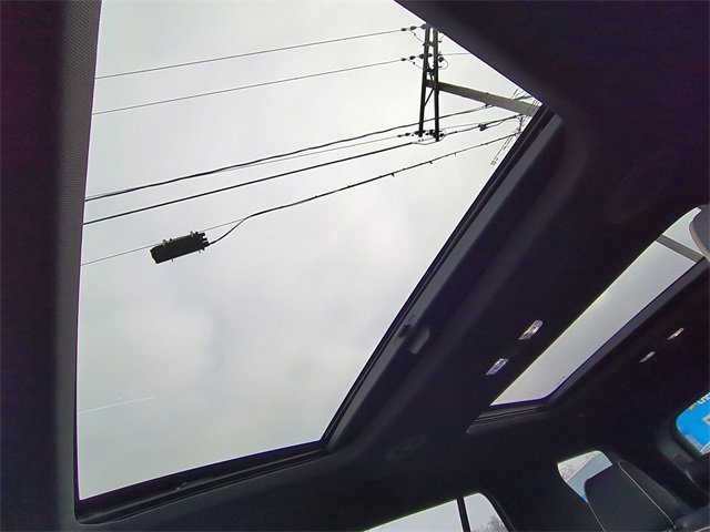 Certified 2023 Chevrolet Traverse Premier w/ LPO, Floor Liner Package image 20