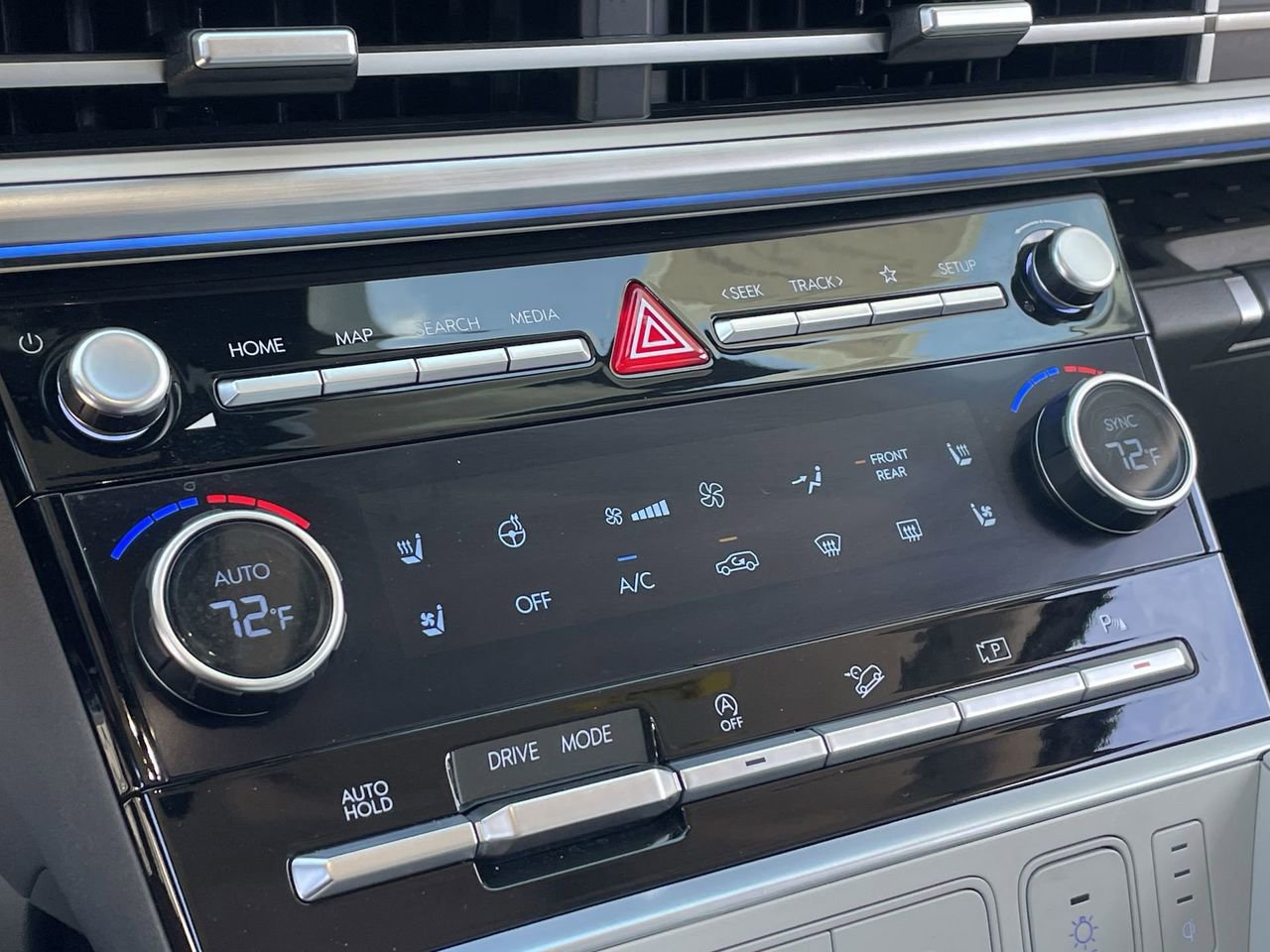 Certified 2025 Hyundai Santa Fe Calligraphy image 26