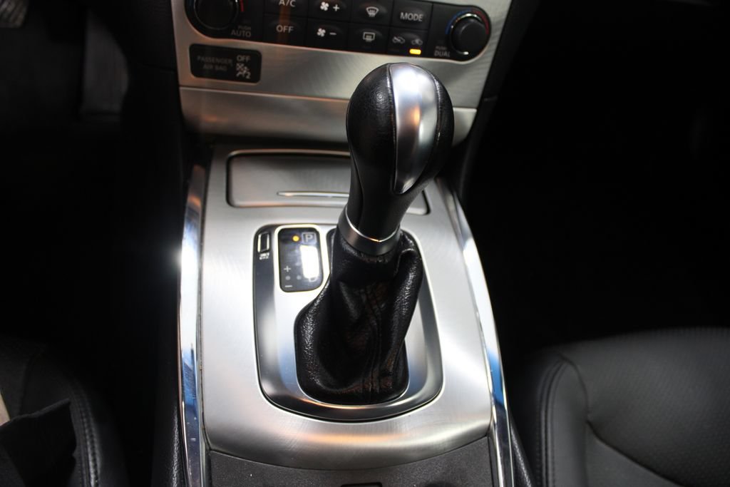 Used 2015 INFINITI Q60 AWD Coupe w/ Premium Package image 39