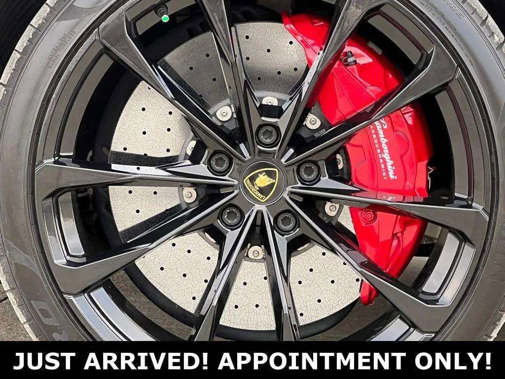 Used 2022 Lamborghini Urus image 49