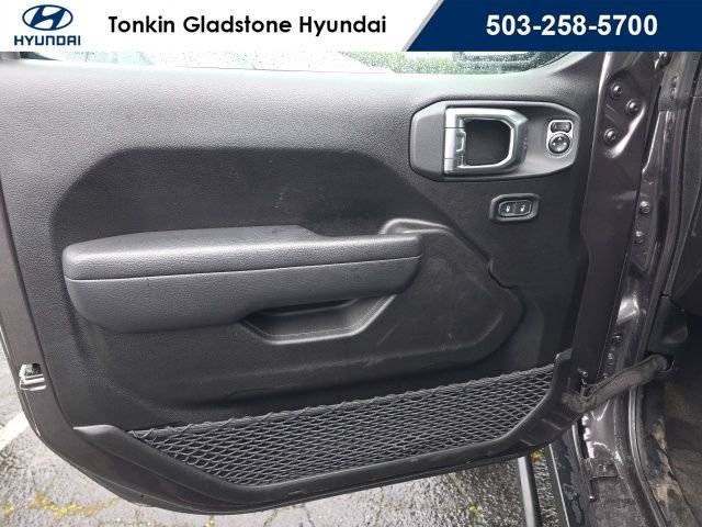 Used 2025 Jeep Wrangler Unlimited Rubicon image 8