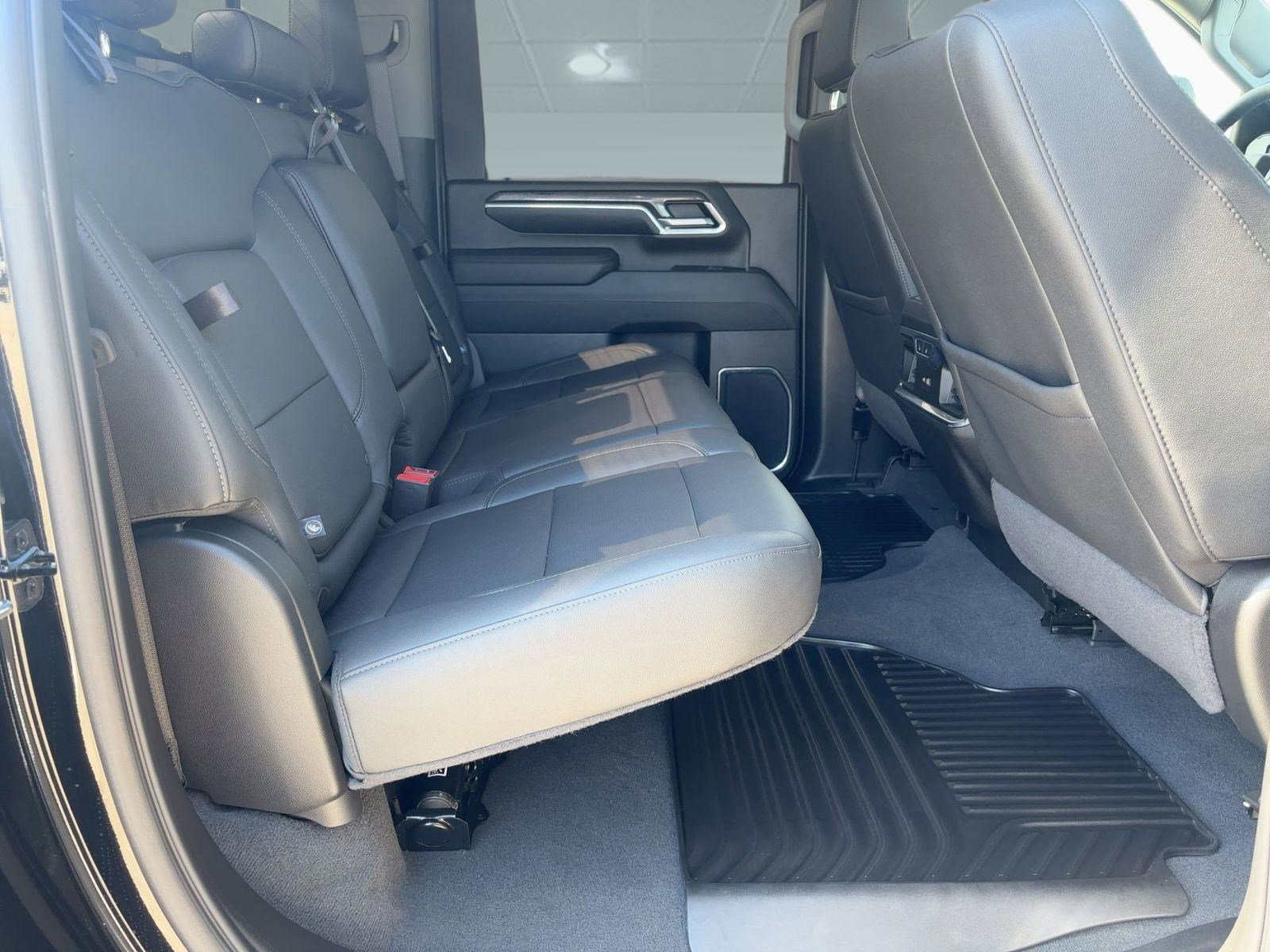 Used 2024 Chevrolet Silverado 2500 LTZ w/ LTZ Plus Package image 28