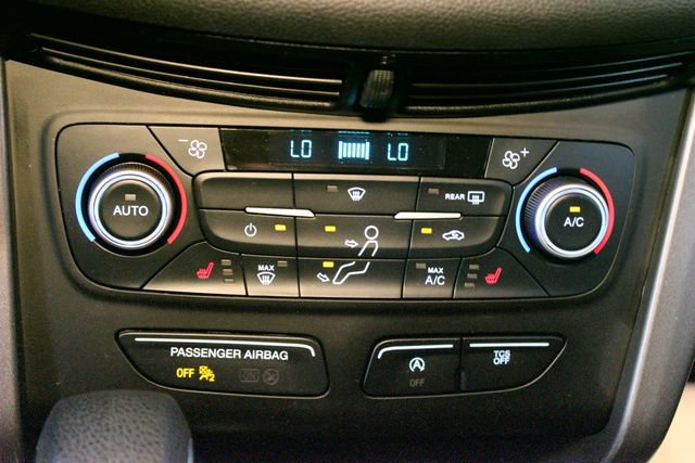Used 2019 Ford Escape SE w/ Ford Safe & Smart Package FWD image 27