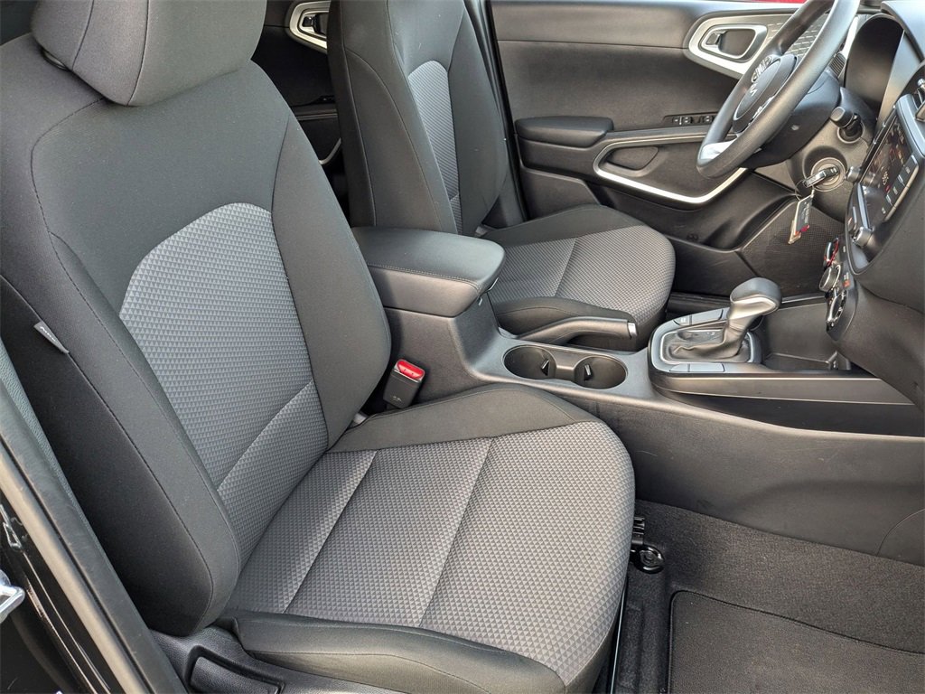 Used 2024 Kia Soul LX w/ Option Group 015 image 34