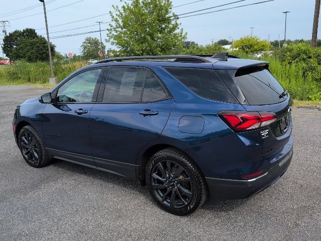 Used 2022 Chevrolet Equinox RS w/ RS Leather Package AWD/4WD image 3