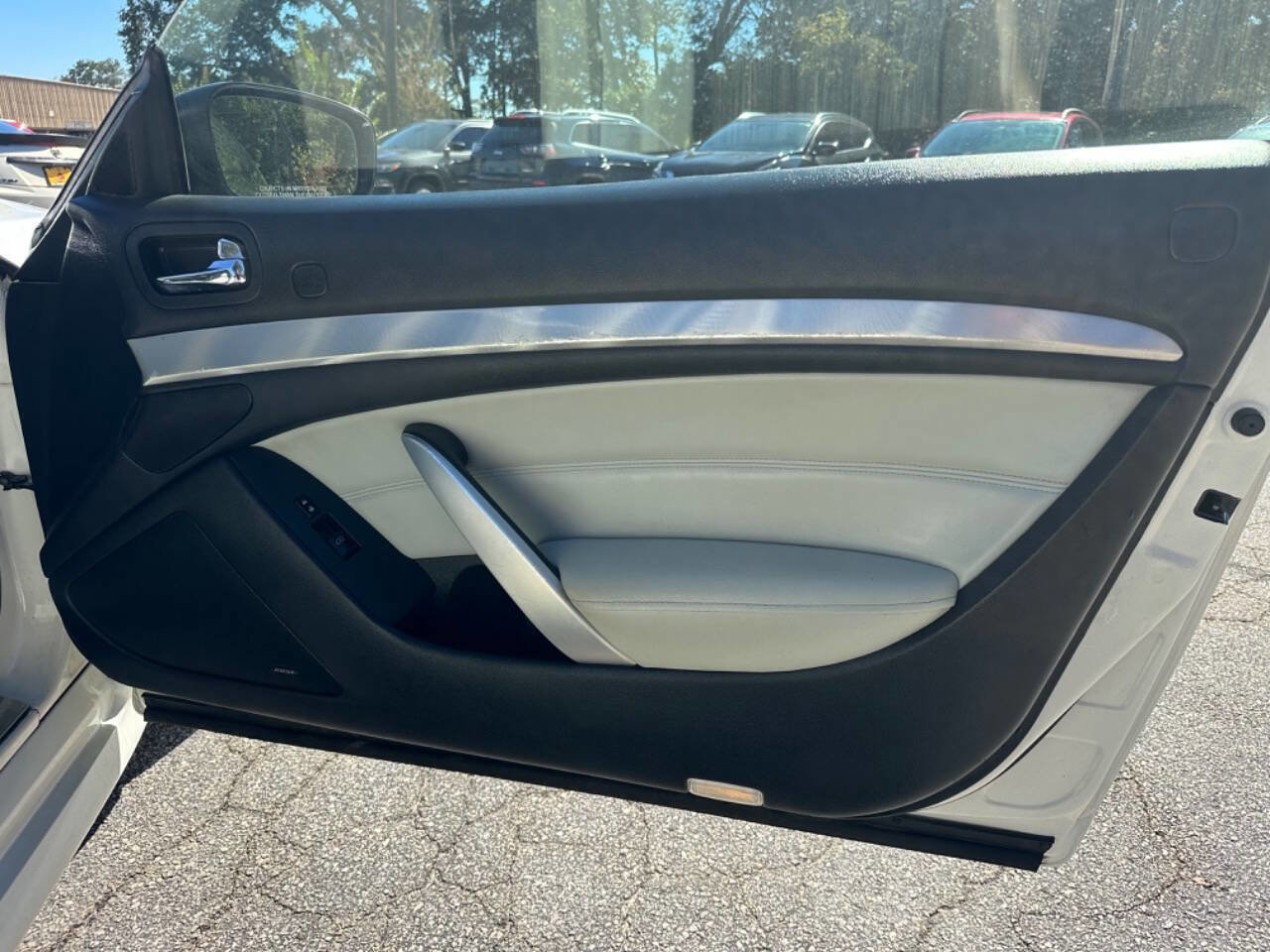 Used 2015 INFINITI Q60 Convertible w/ Premium Package image 13