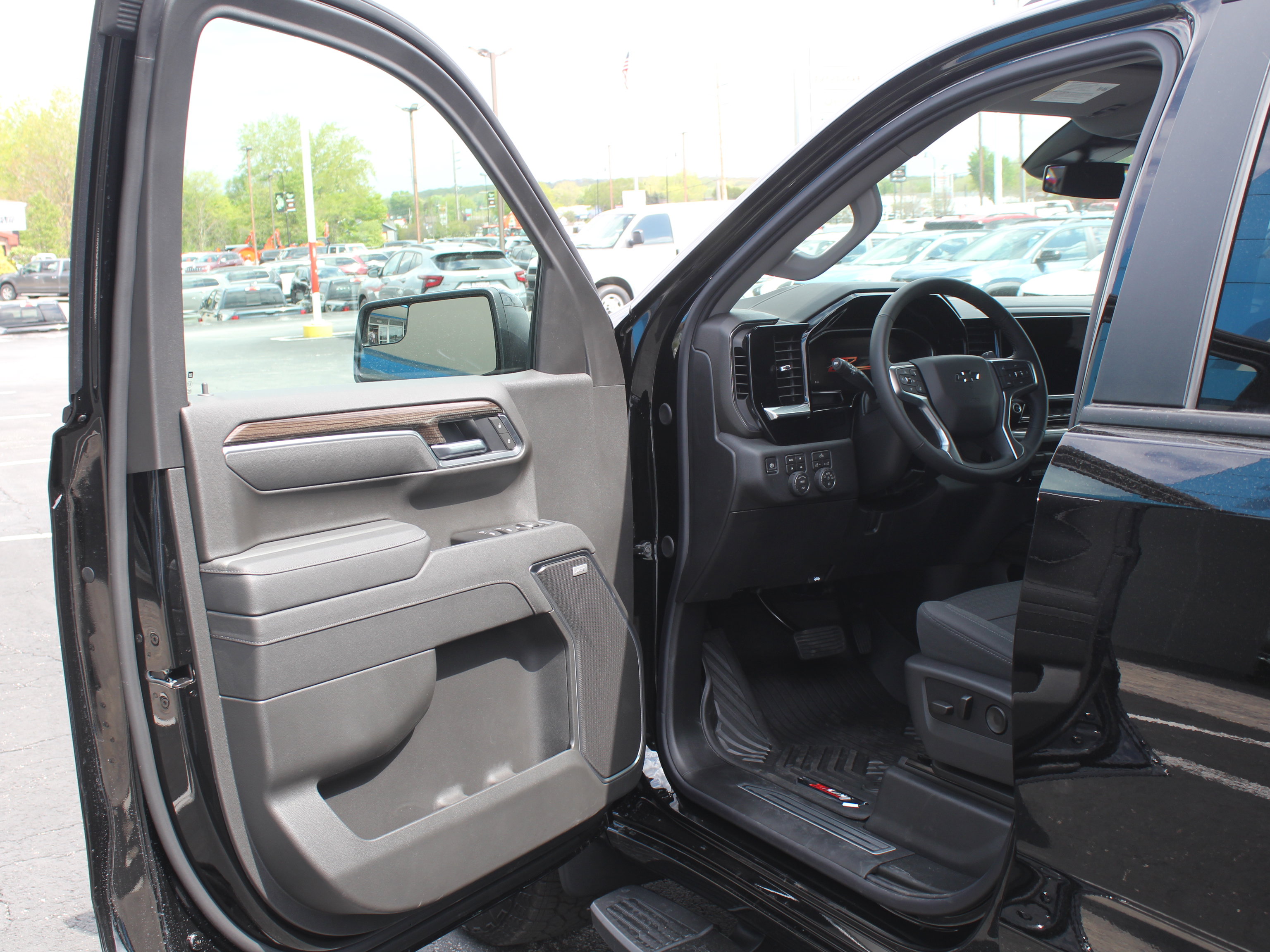 New 2026 Chevrolet Silverado 1500 RST w/ All Star Edition Plus AWD/4WD image 8