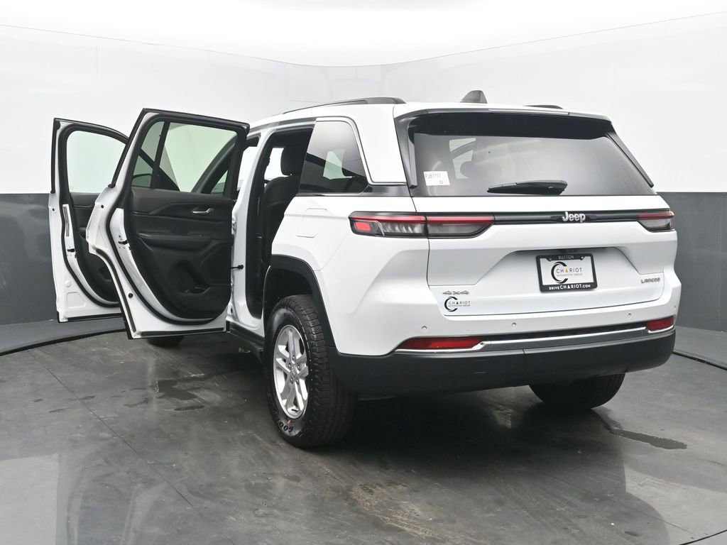 Used 2024 Jeep Grand Cherokee Laredo w/ Luxury Tech Group I image 54