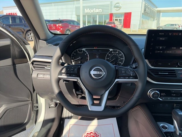 New 2025 Nissan Altima 2.5 SR w/ SR Premium Package image 15