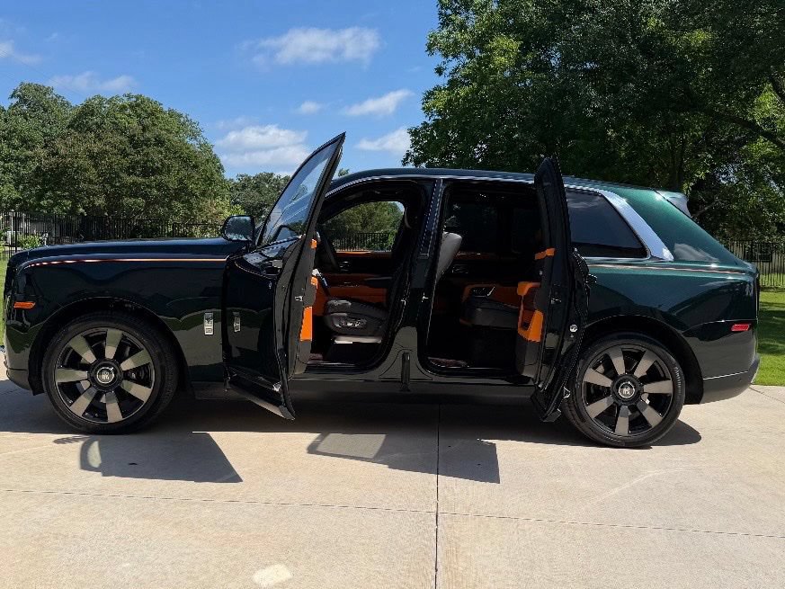Used 2023 Rolls-Royce Cullinan w/ Cullinan Package AWD/4WD image 5