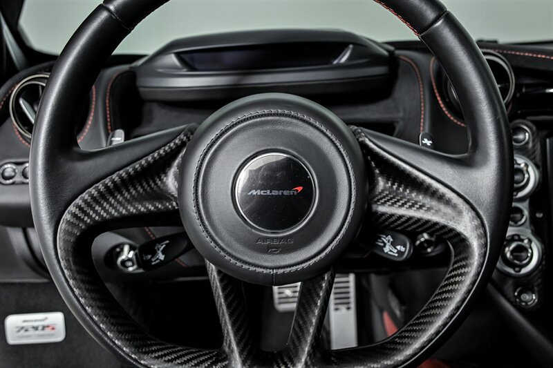 Used 2018 McLaren 720S RWD image 22