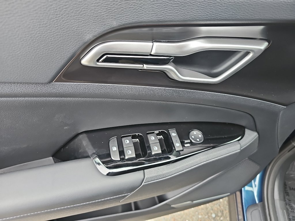 New 2025 Kia Sportage EX image 10