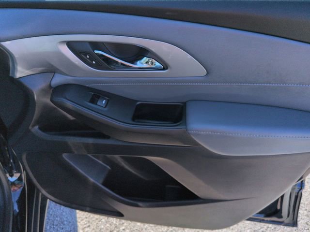 Used 2021 Chevrolet Traverse LT image 35