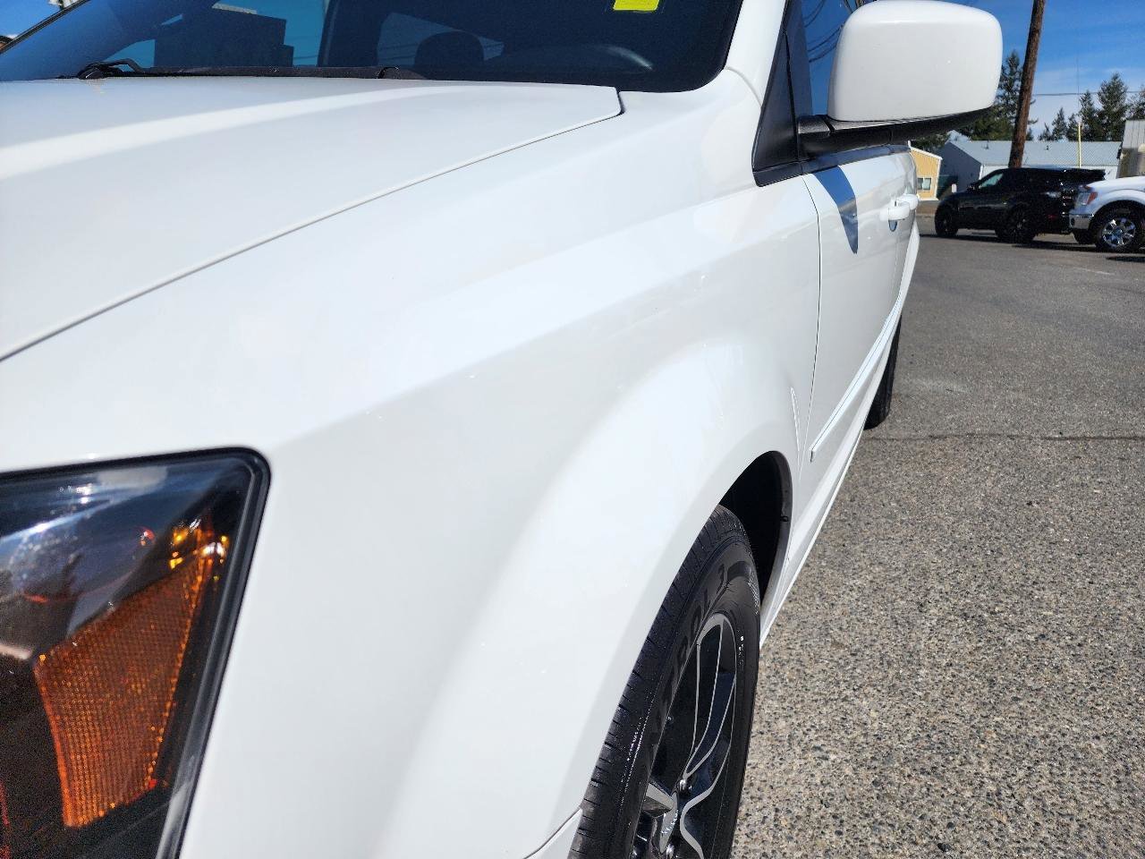 Used 2017 Dodge Grand Caravan GT FWD image 41