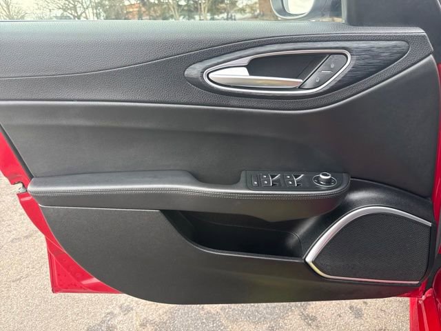 Used 2021 Alfa Romeo Giulia Sprint w/ Cold Weather Package image 26