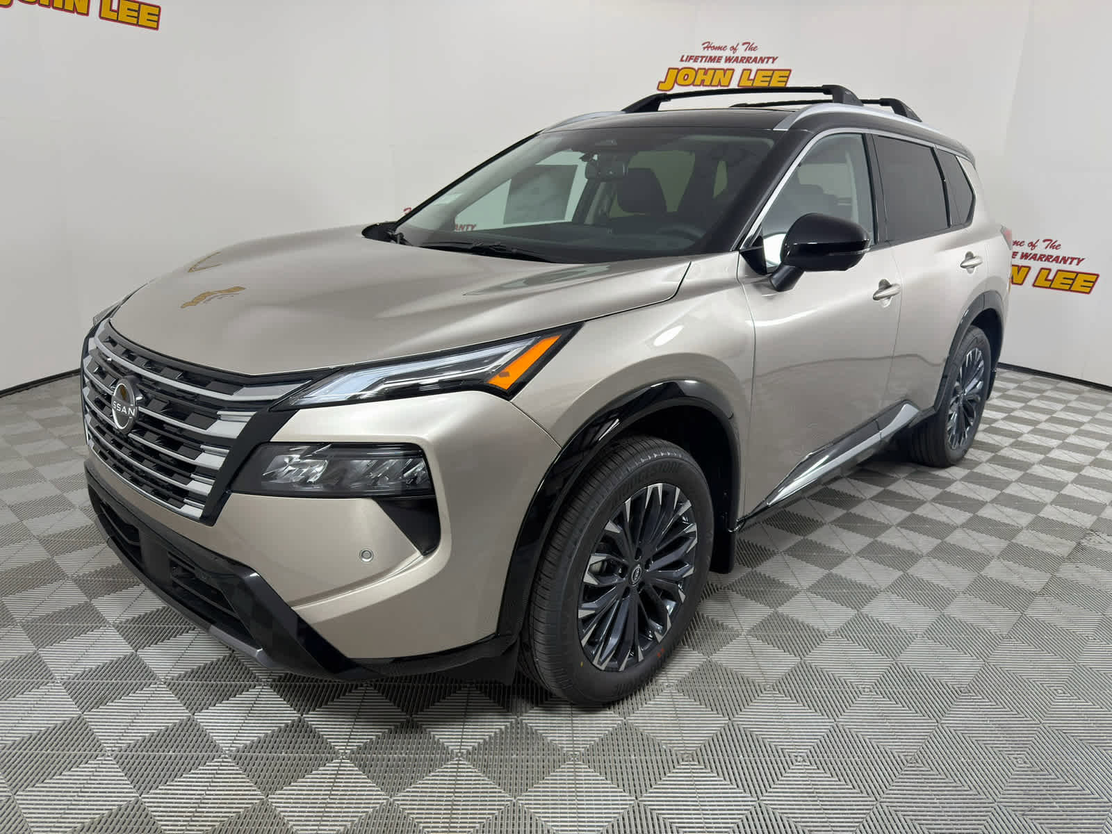 New 2026 Nissan Rogue Platinum image 1