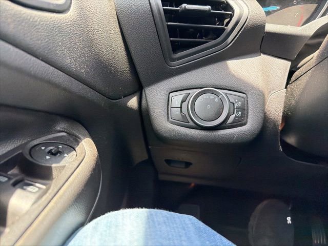 Used 2017 Ford Escape SE AWD/4WD image 16