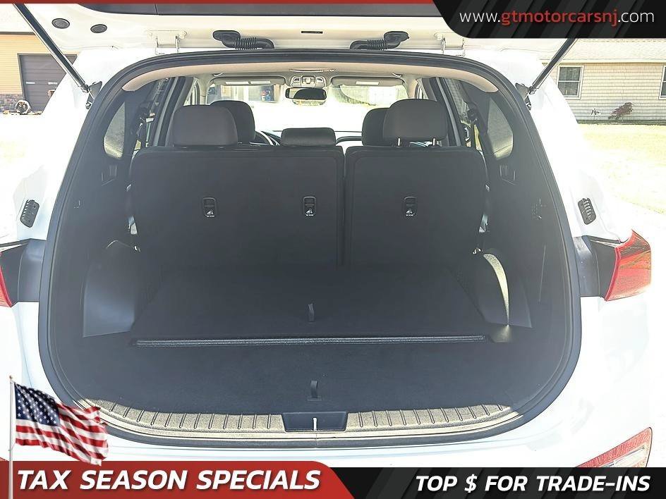 Used 2020 Hyundai Santa Fe SE AWD/4WD image 12