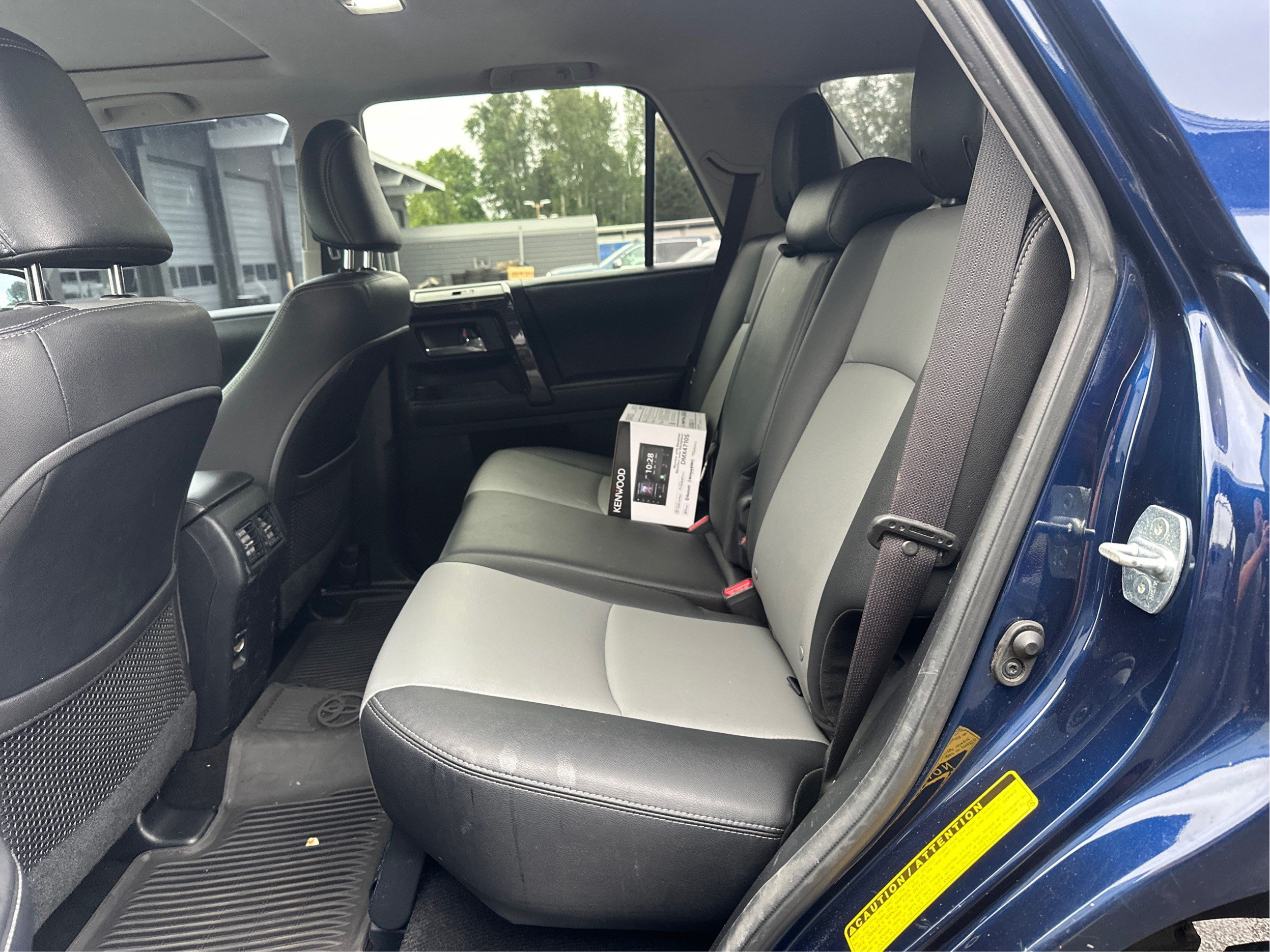 Used 2018 Toyota 4Runner SR5 Premium AWD/4WD image 10