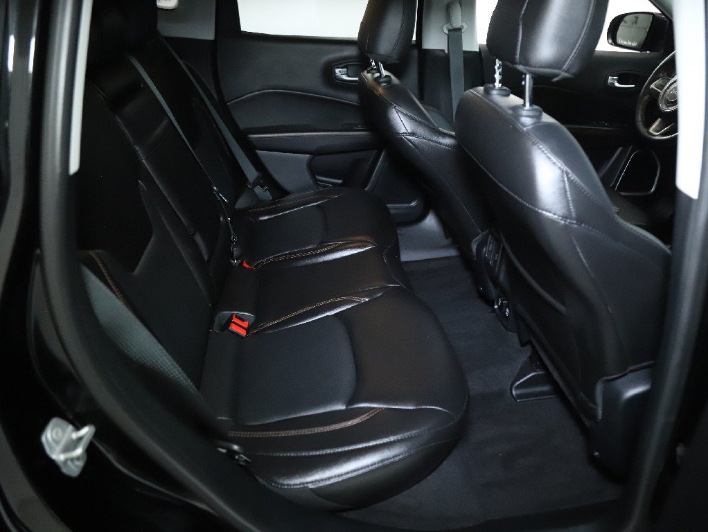Used 2018 Jeep Compass Limited w/ Safe & Security Group AWD/4WD image 30