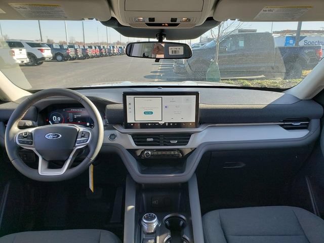 New 2026 Ford Explorer Active RWD image 12